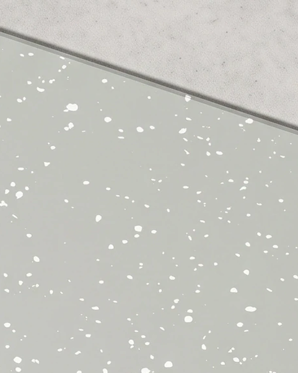 Baker, organiser 32 × 22, grey, white flecks: sheet close-up