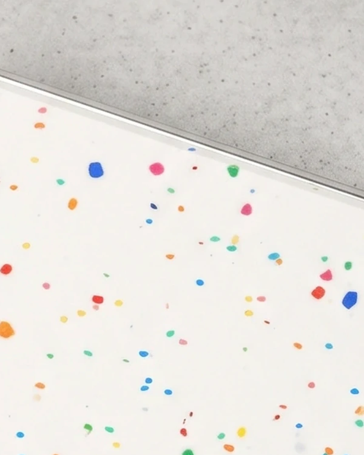 Confectioner, organiser 24 × 16, white, colour flecks: sheet close-up