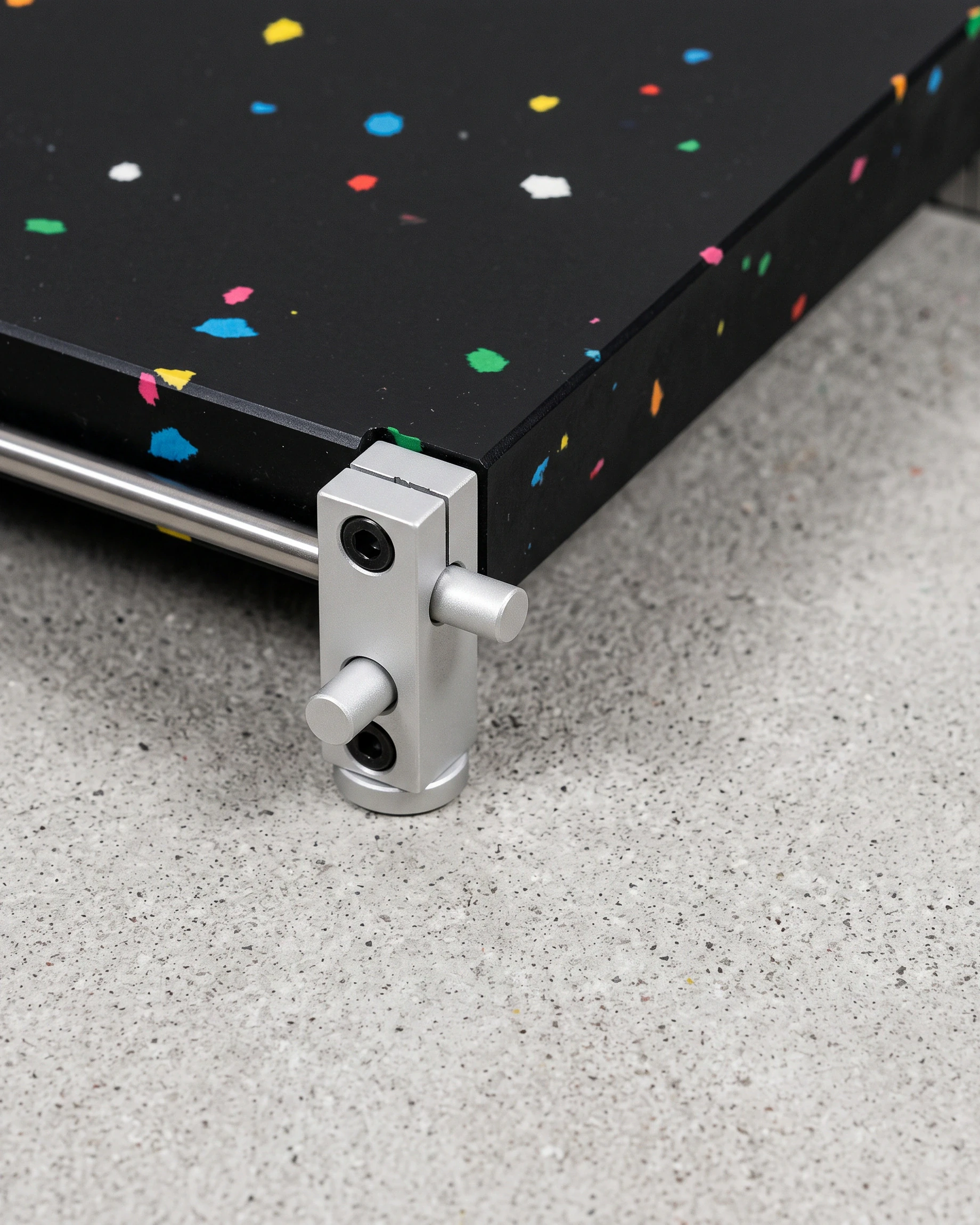 Cashier, organiser 18 × 13, black, colour flecks: joint close-up