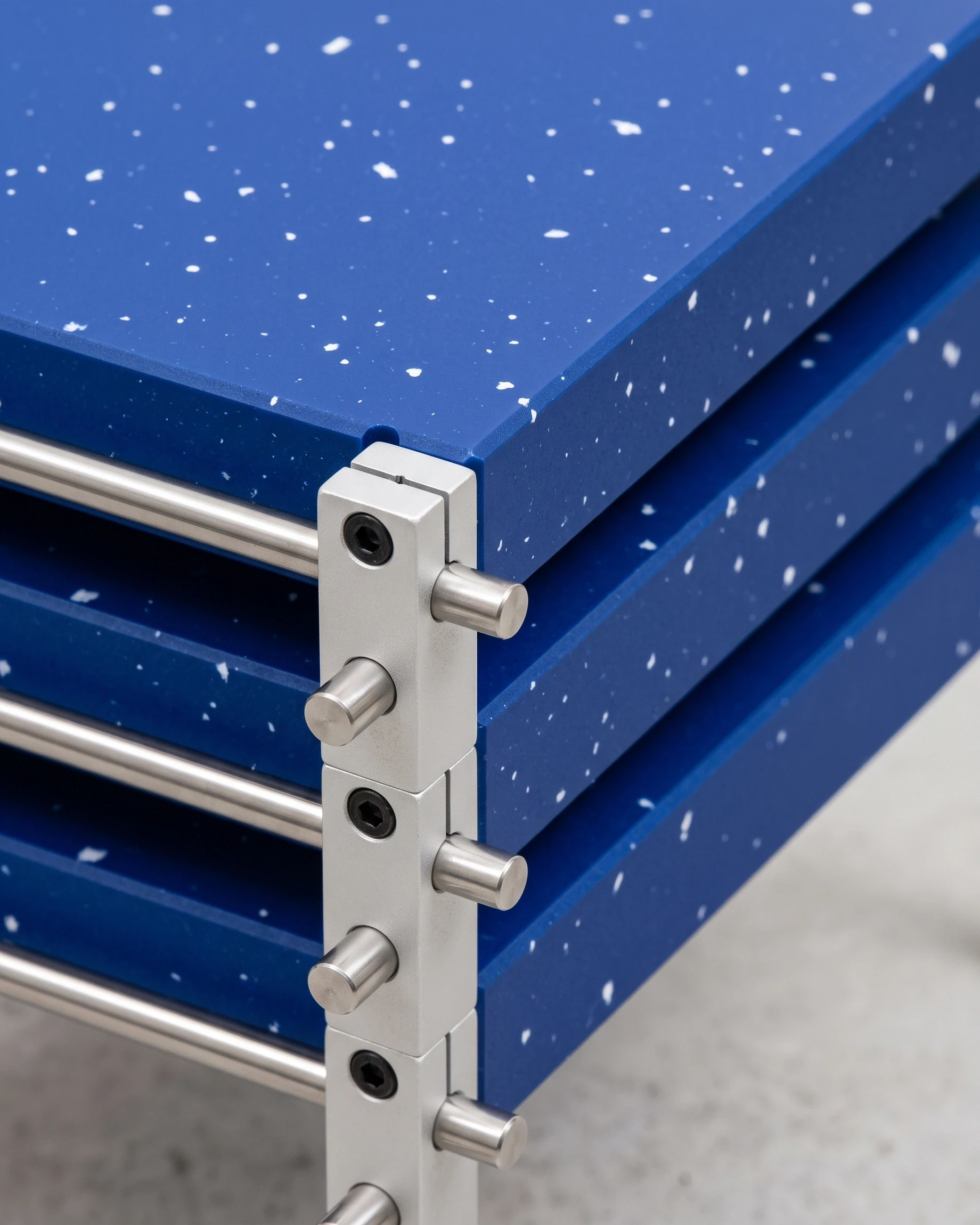 Sommelier, three-tier organiser 24 × 16, blue, white flecks: joint close-up