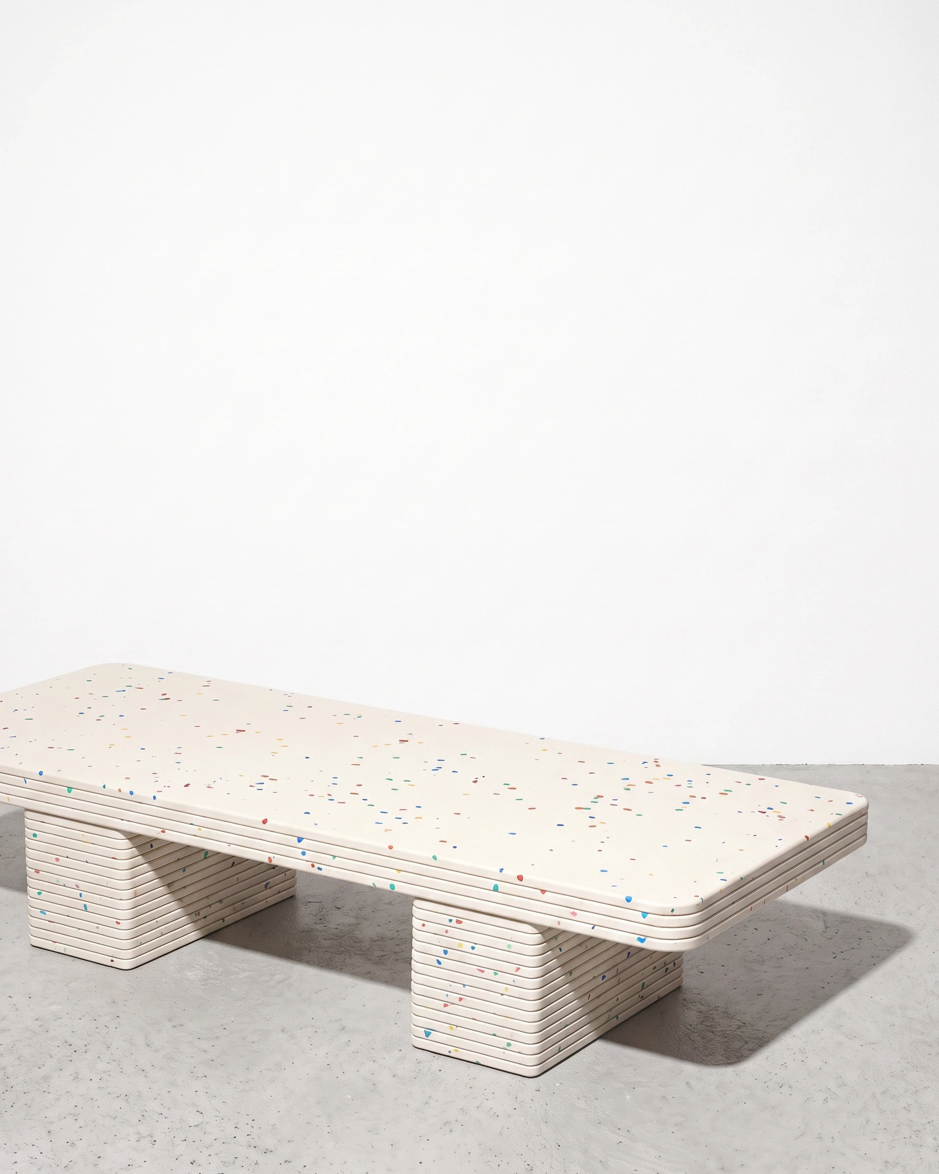 Psychologist, daybed 180 × 75 × 40, white, colour flecks: front right view
